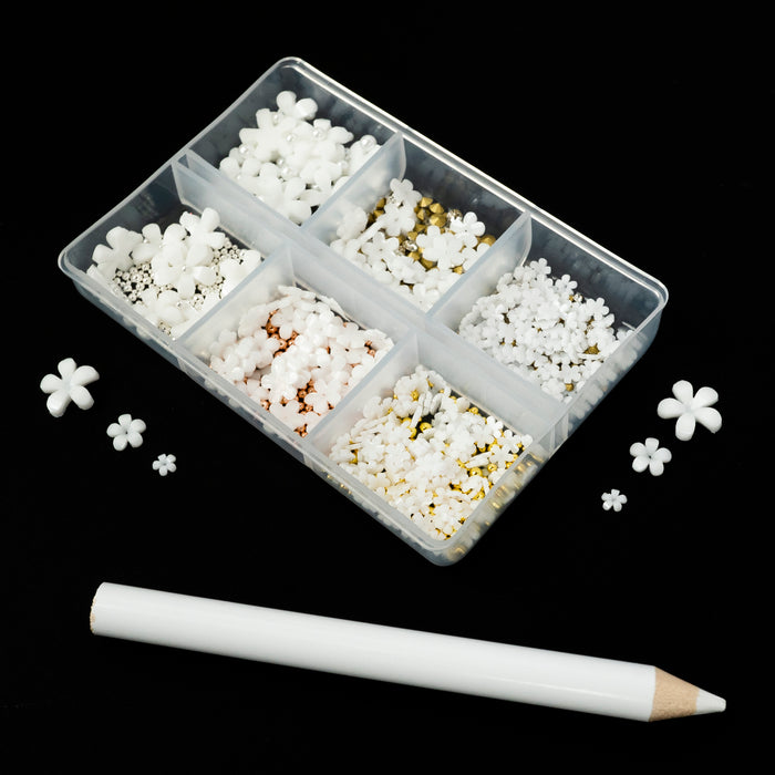 FLOWER SHAPED NAIL ART DECORATION