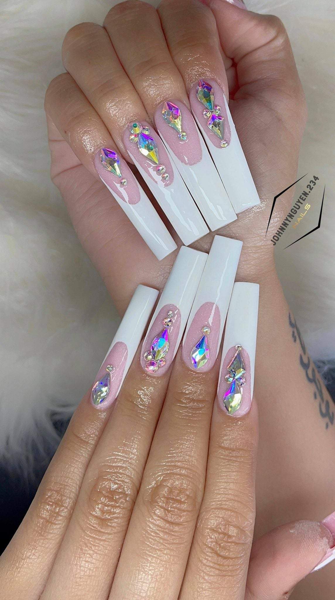 Đá kim cương mặt sau phẳng