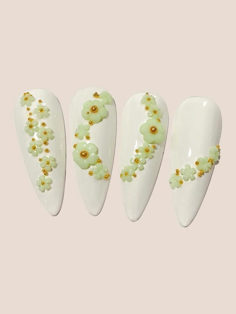 Flower Shaped Nail Art Decoration