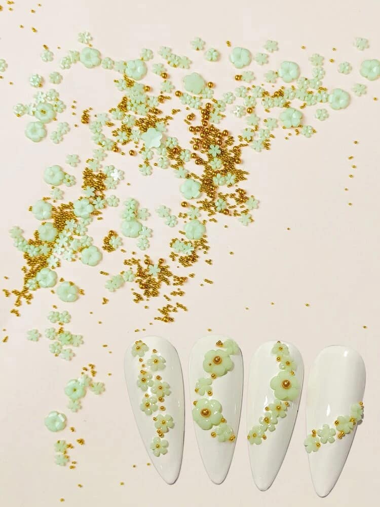 Flower Shaped Nail Art Decoration
